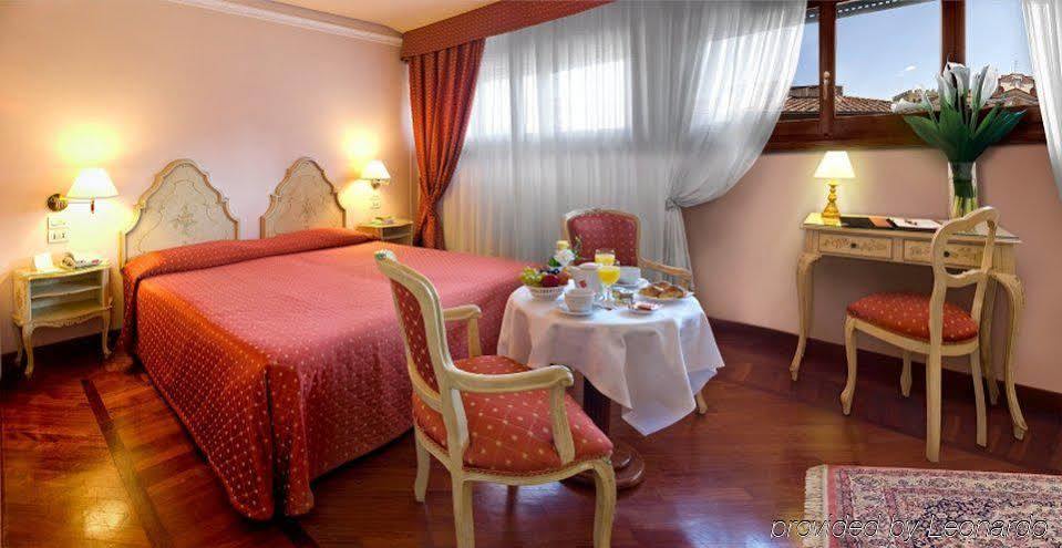 Hotel Pierre Флоренция Экстерьер фото